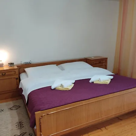 Apartman Ruza Apartment *