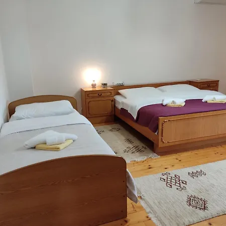 Apartment Apartman Ruza